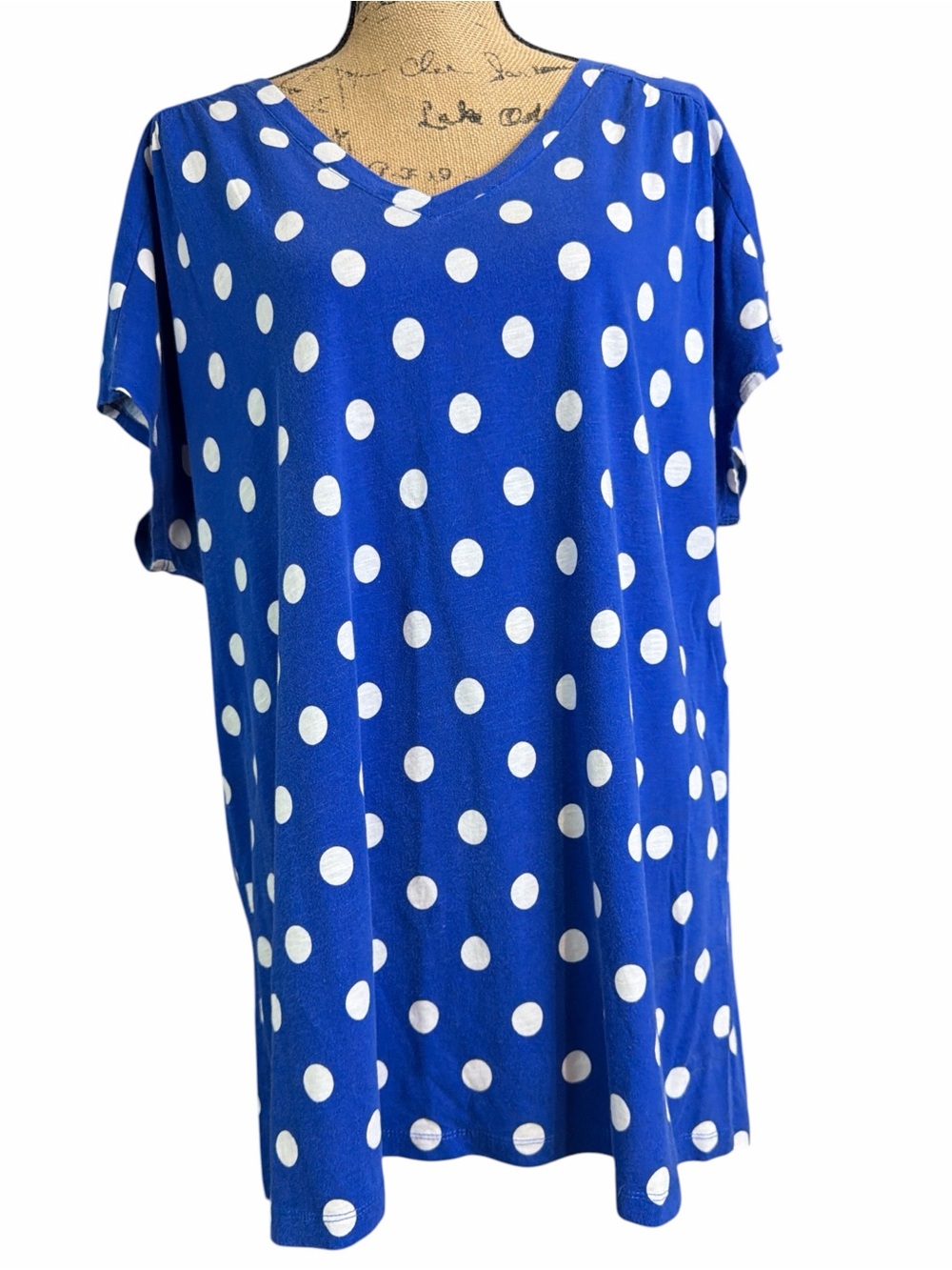 Sportelle  Blue Polka Dot V-Neck Women’s Top. EC. Size 3X